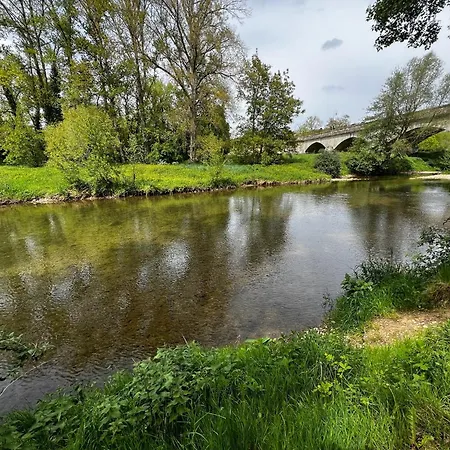 Sci Les Remparts De Mirepoix Bed & Breakfast
