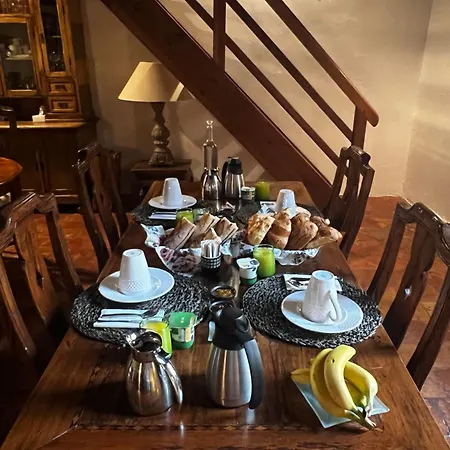 Les Remparts De Alojamento de Acomodação e Pequeno-almoço 4*
