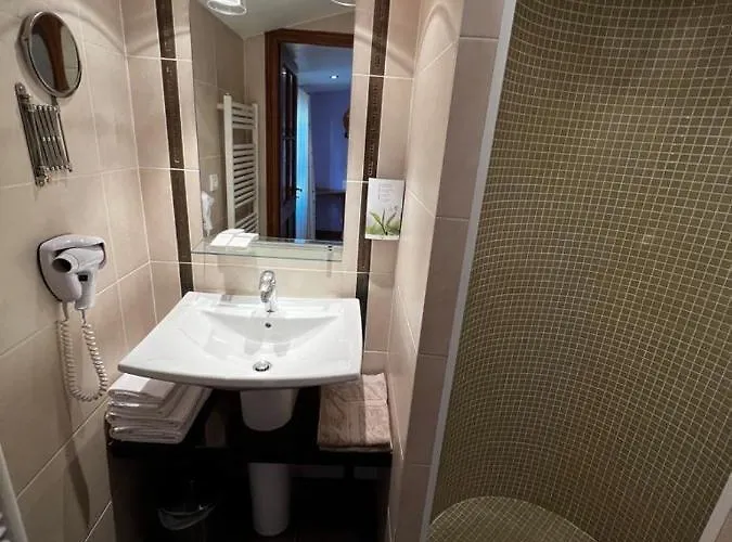 Sci Les Remparts De Mirepoix 4*