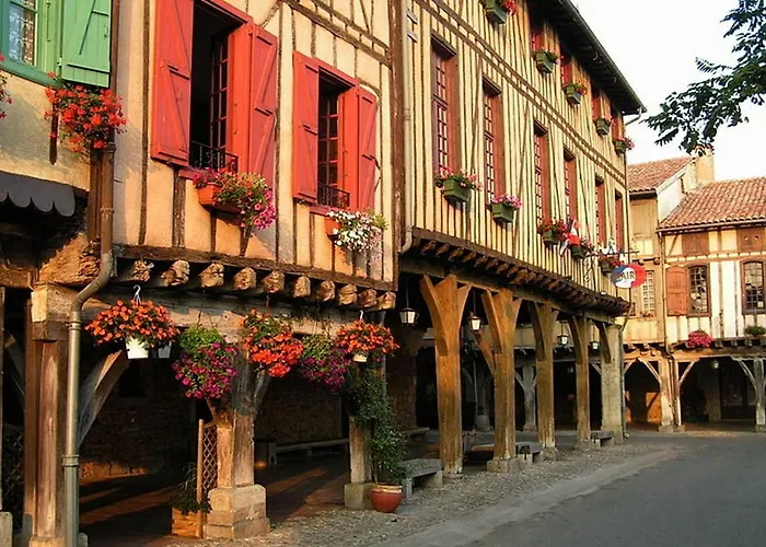 Sci Les Remparts De Mirepoix 4* Mirepoix (Ariege)