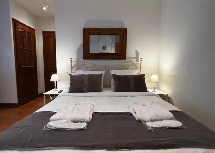 Sci Les Remparts De Mirepoix Bed & Breakfast