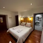 Les Remparts De Alojamento de Acomodação e Pequeno-almoço 4*