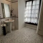 Les Remparts De 4* Mirepoix (Ariege)