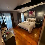 Les Remparts De 4* Mirepoix (Ariege)