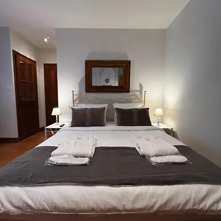 Sci Les Remparts De Mirepoix Bed & Breakfast