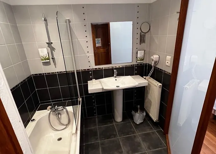 Sci Les Remparts De Mirepoix 3* Мирпуа