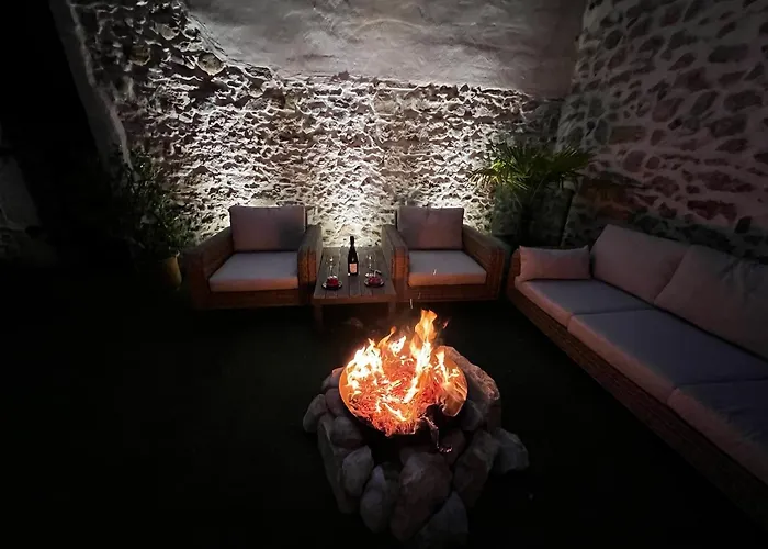 Sci Les Remparts De Mirepoix 3* Мирпуа